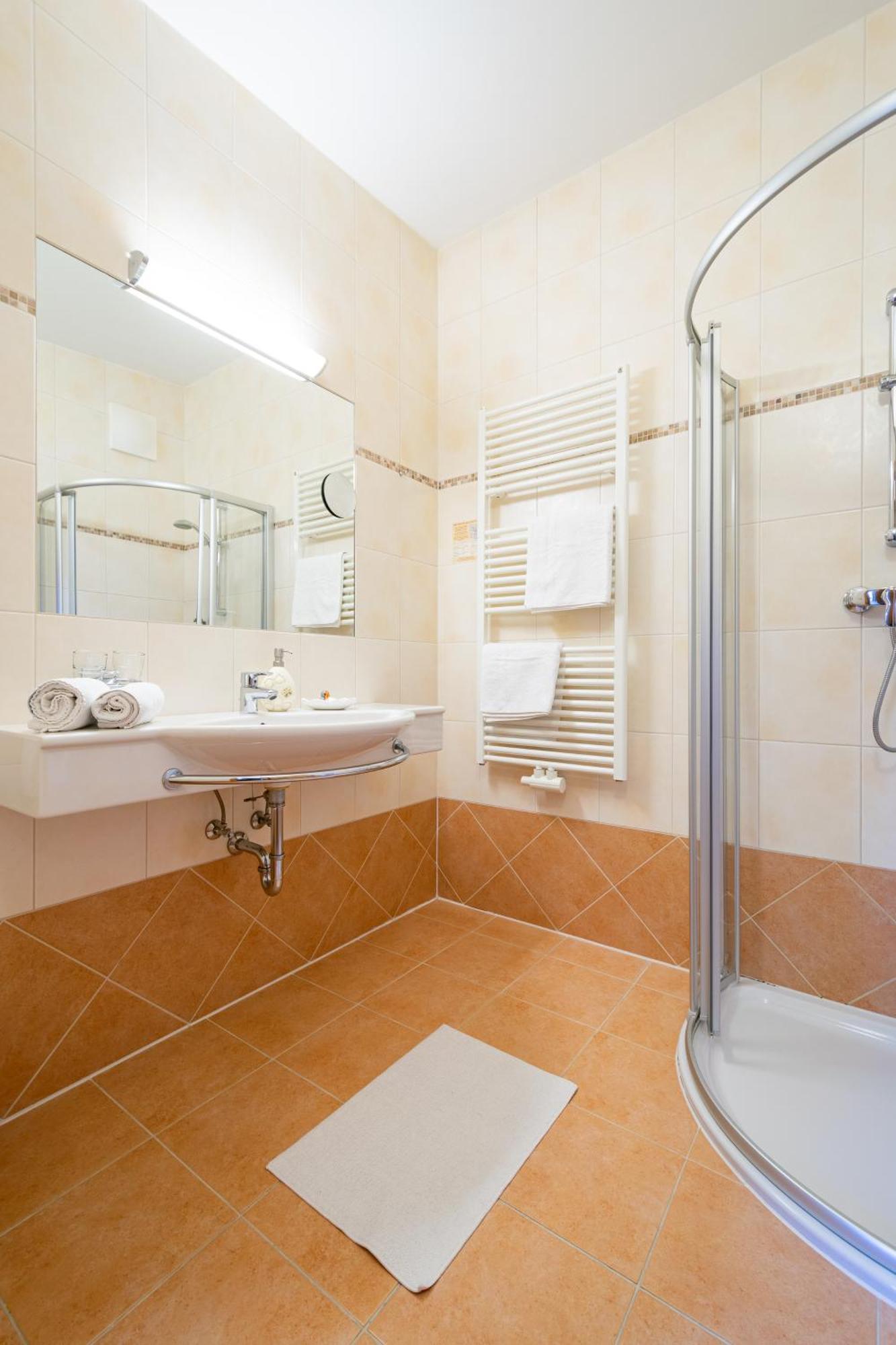 Landhotel Hubengut Bed And Breakfast Radstadt Exterior foto