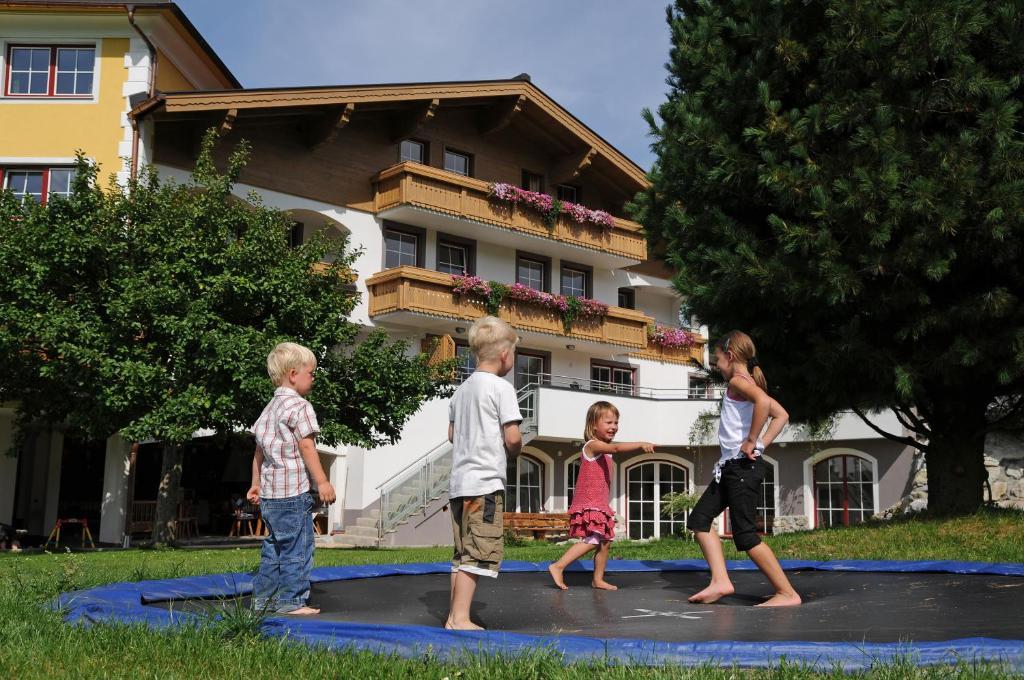 Landhotel Hubengut Bed And Breakfast Radstadt Exterior foto